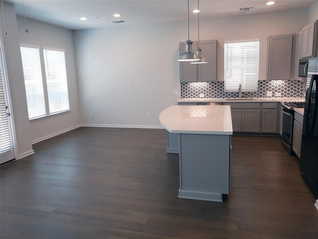 Building Photo - 13614 Cibolo Trace