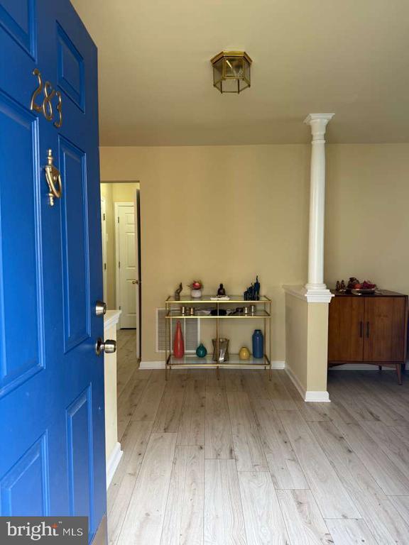 Foto del edificio - 283 Fountayne Ln