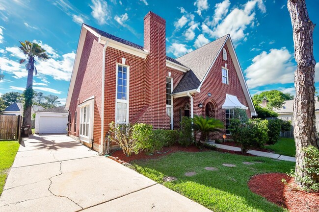 Foto del edificio - 14810 Charlmont Dr