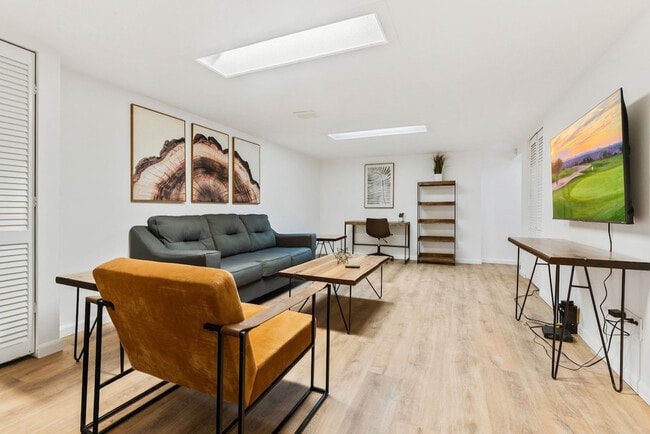 Building Photo - 2104 Foggy Bottom Dr