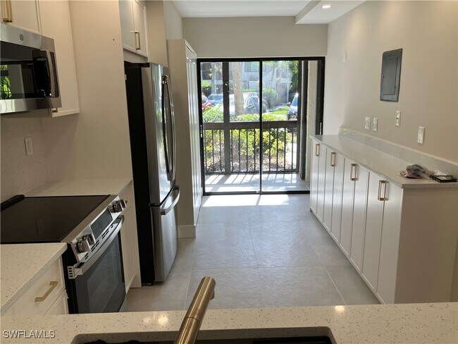 Foto del edificio - 1826 Kings Lake Blvd