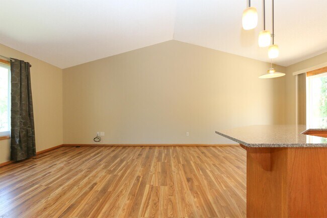 Building Photo - 1225 Silverwood Rd