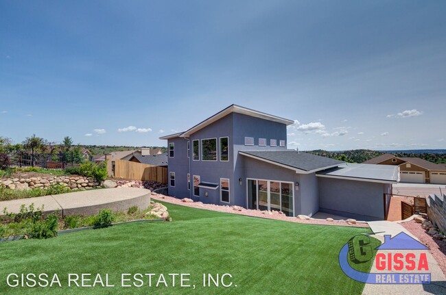 Building Photo - 5 br, 3 bath House - 2370 Courtney Drive