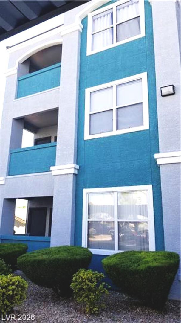 Foto del edificio - 6955 N Durango Dr
