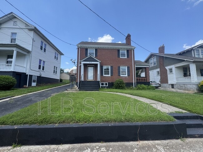 Foto del edificio - 310 Yeardley Ave