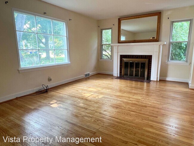 Foto del edificio - 4 br, 2 bath House - 54 Fisher Rd