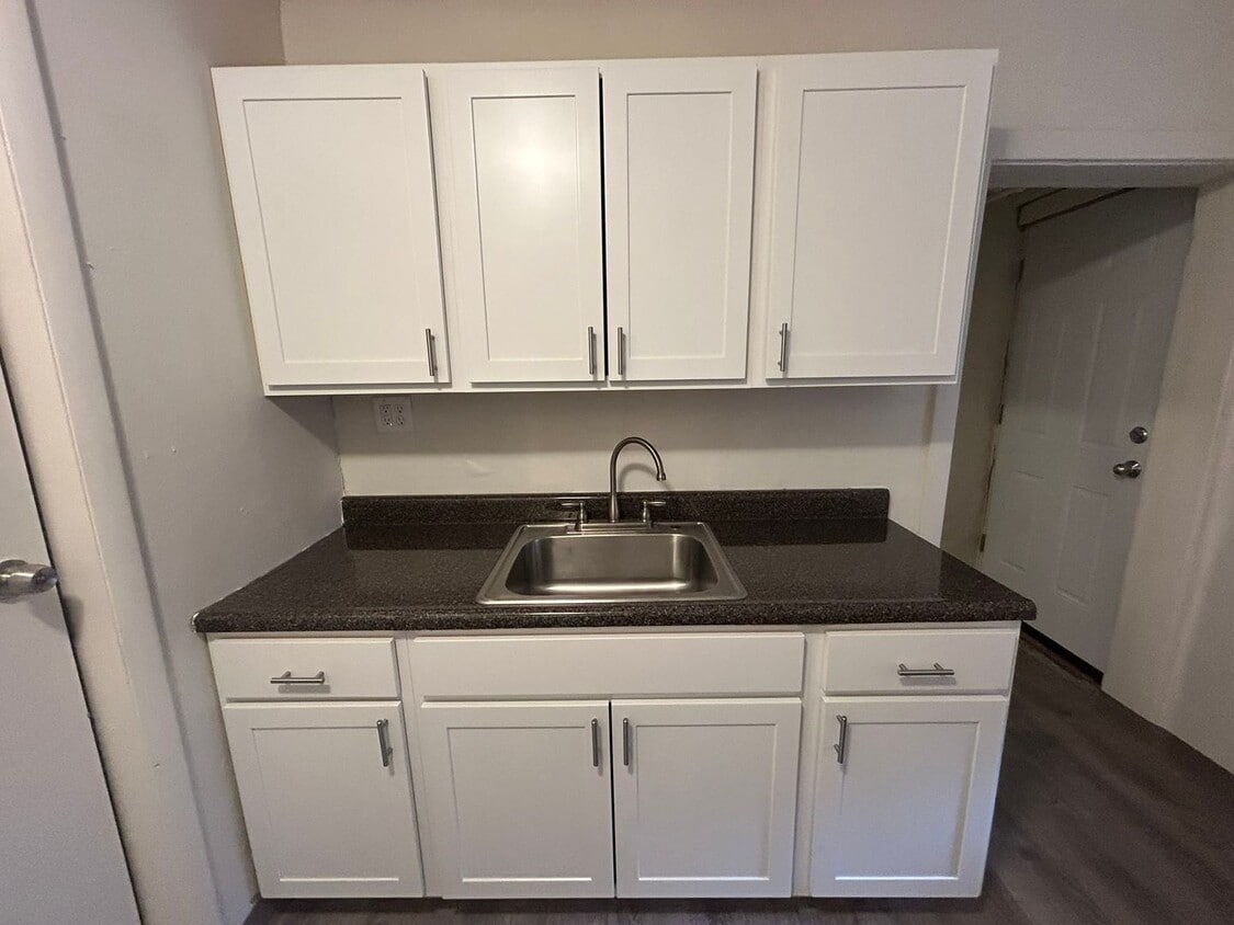 Primary Photo - Super Spacious Three Bedroom on Bates Street! Deck & Patio! Washer & Dryer Included! Call Today!