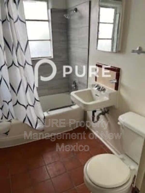 Foto del edificio - 210 Montclaire Dr SE