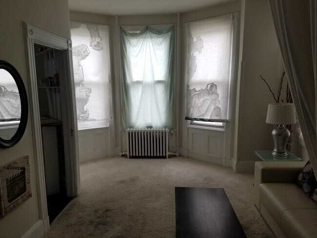 Living Room - 1801 Summit Ave
