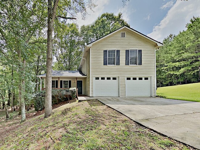 Building Photo - 2065 Uniwattee Trl