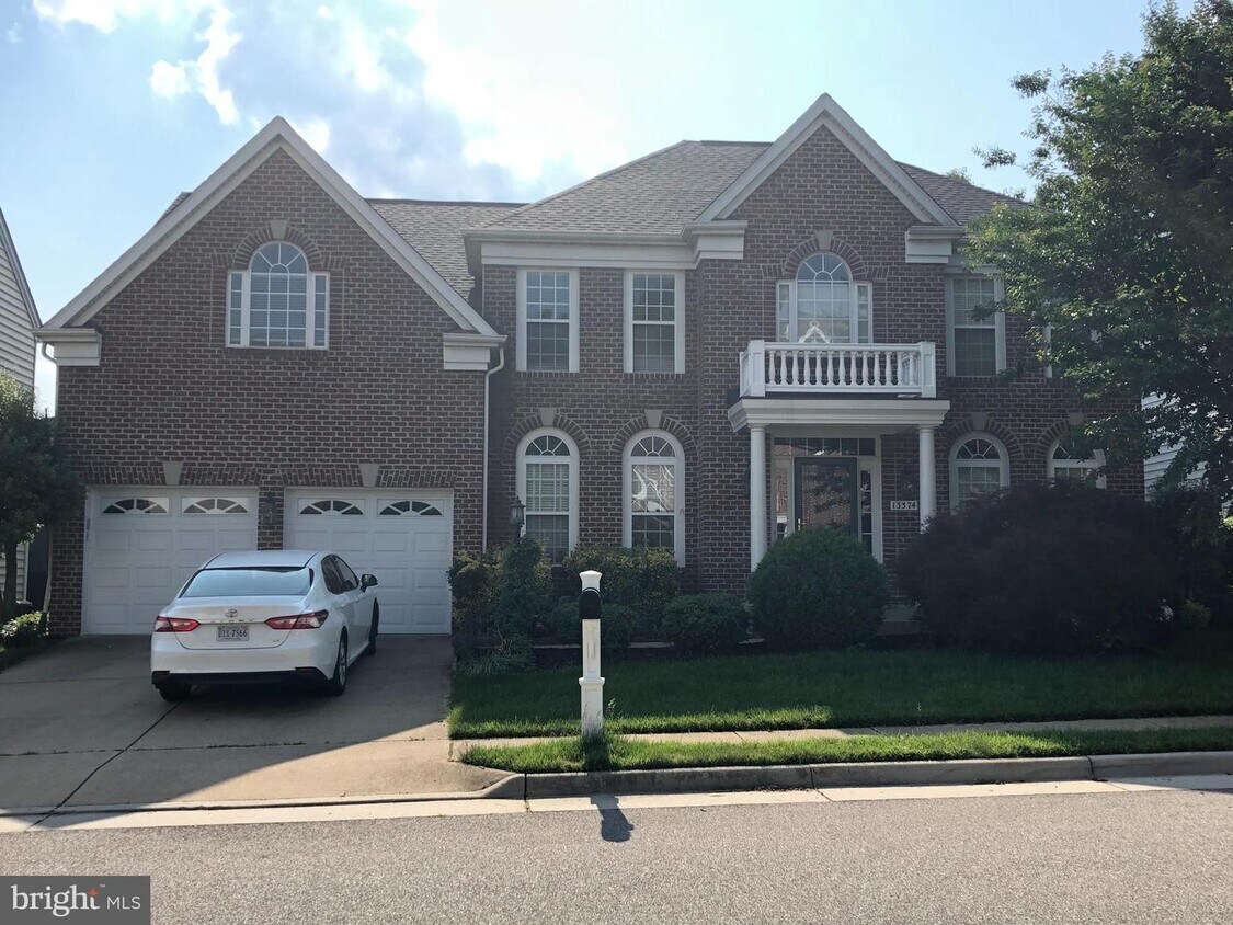 13374 Potomac Path Dr, Woodbridge, VA 22191 House Rental in