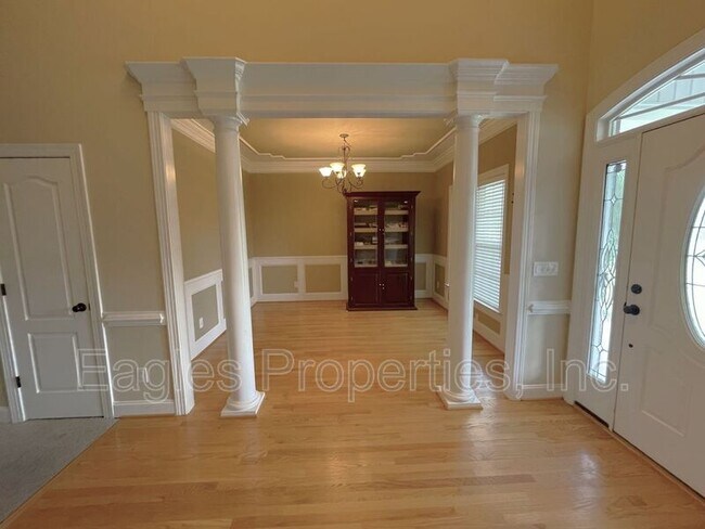 Foto del edificio - 107 Brighton Dr