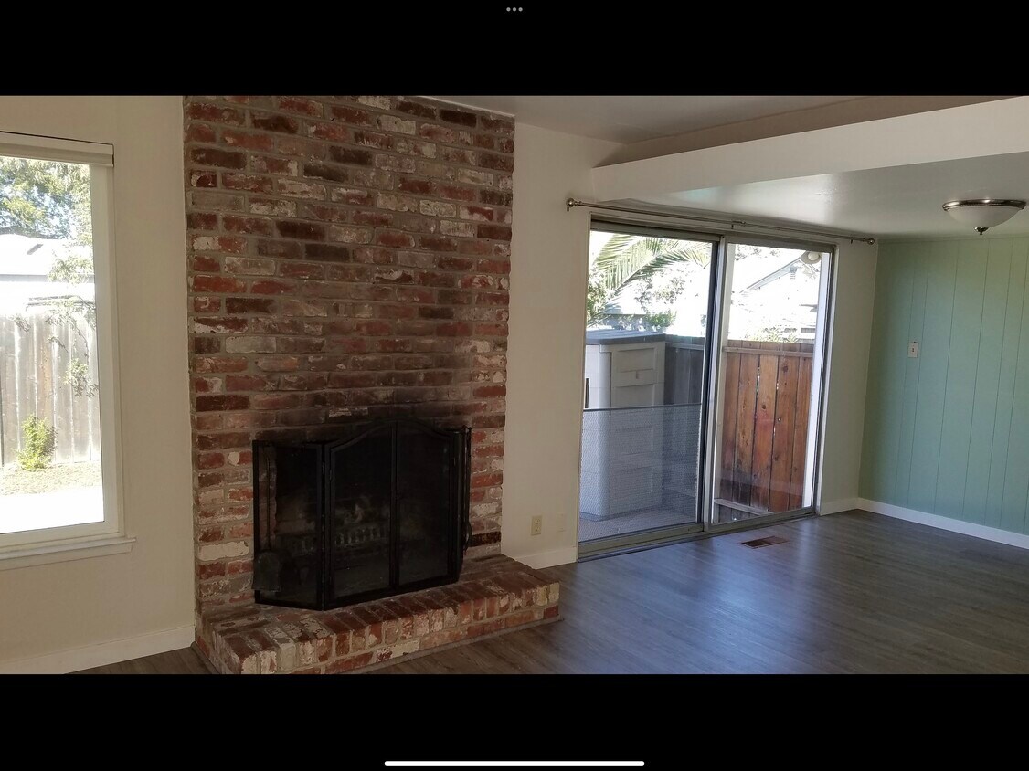 Foto principal - 1640 Oak Ave