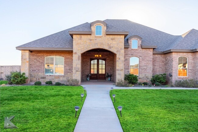 Building Photo - Highland Farms Haven: A Unique 4-Bedroom R...