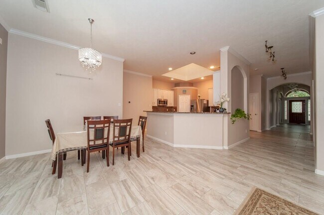 Building Photo - 2312 Cape Landing Dr