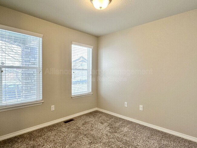 Building Photo - 6039 Jorie Rd