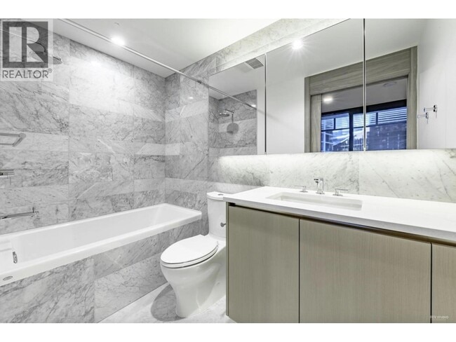 Building Photo - 89 Nelson St.