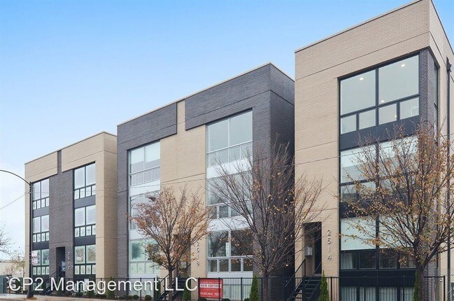 Foto del edificio - 2528-2538 W Addison St