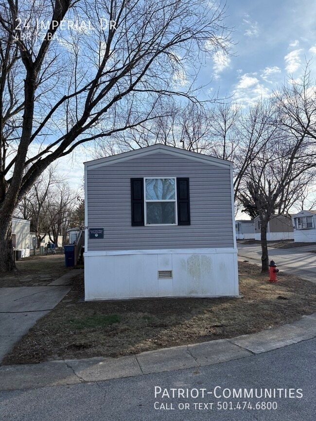 Foto del edificio - 24 Imperial Dr