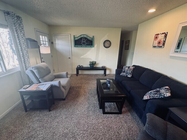 Building Photo - 100 Lawley Dr