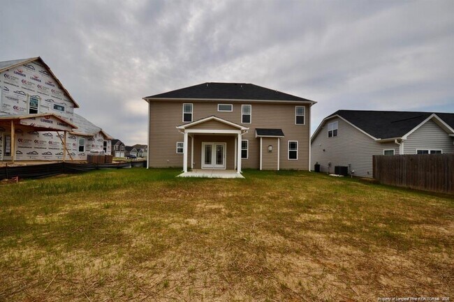 Foto del edificio - 5219 Riva Ridge Ln