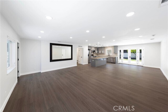 Foto del edificio - 12282 Newport Ave
