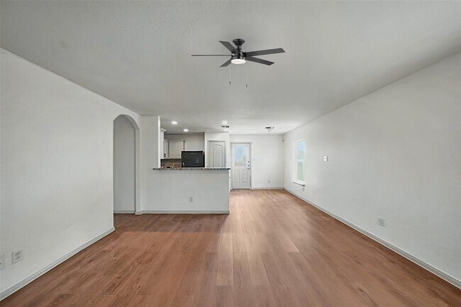 Foto del edificio - 360 Farmer Ln