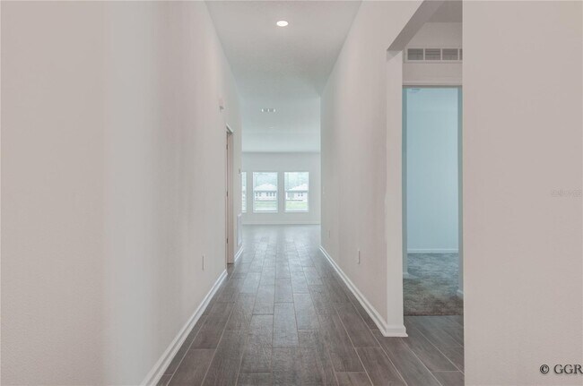 Building Photo - 1490 Brentwood Drive