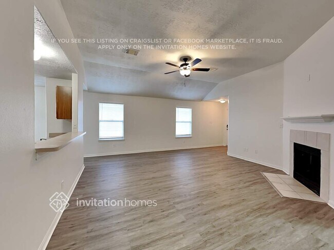 Foto del edificio - 931 Redcrest Springs Ct