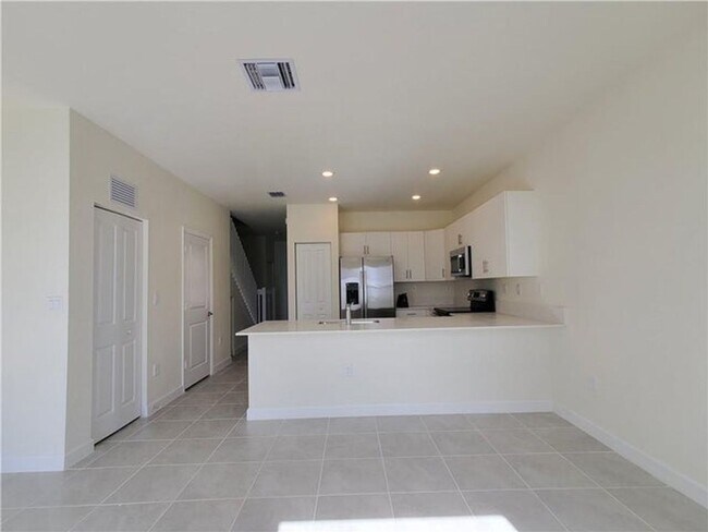 Foto del edificio - 3216 W 114th Terrace