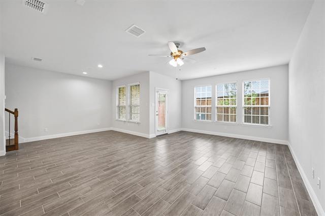 Foto del edificio - 521 Sandiford Ct