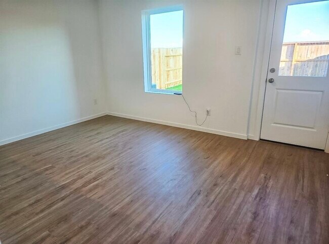 Foto del edificio - 18695 San Salvo Dr