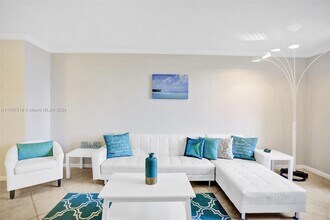 Building Photo - 2501 S Ocean Dr