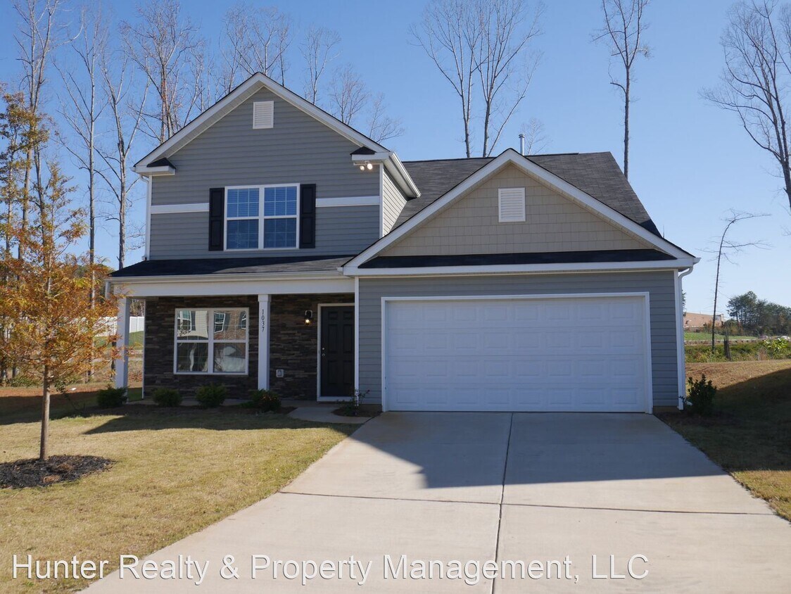 4 br, 3.5 bath House 1037 Solstice St House Rental in Rural Hall