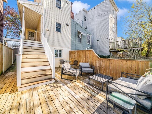 Foto del edificio - 313 S Market St