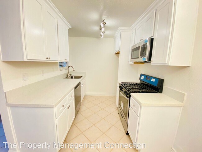 Foto del edificio - 2 br, 1 bath House - 25 Picazo #103