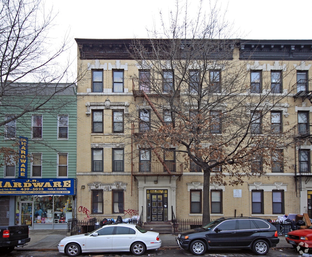 Primary Photo - 4710 4th Ave