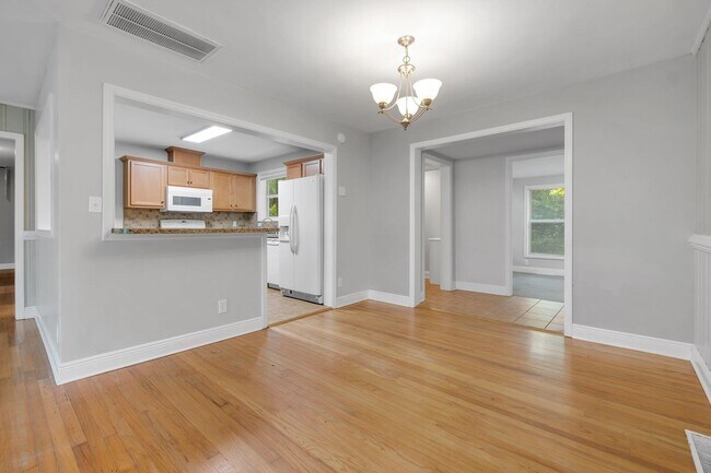 Foto del edificio - 2107 Croydon Dr