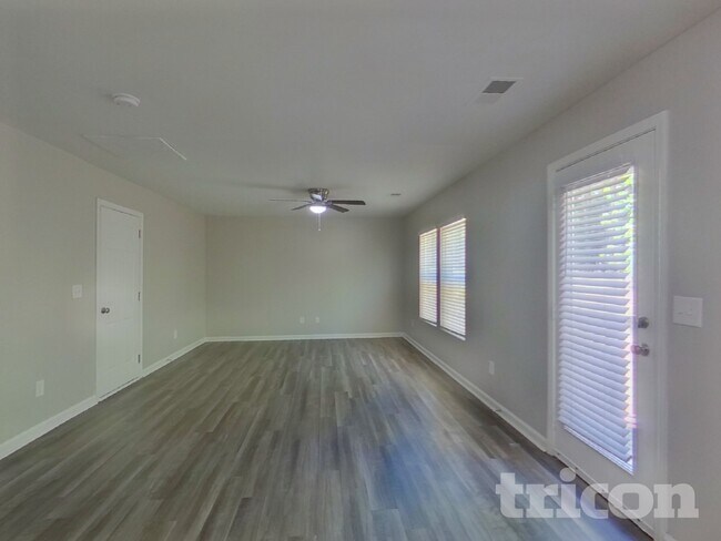 Foto del edificio - 318 Cedar Ridge