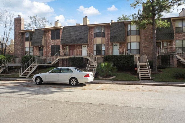 Foto del edificio - 2219 Place Rebecca Ln