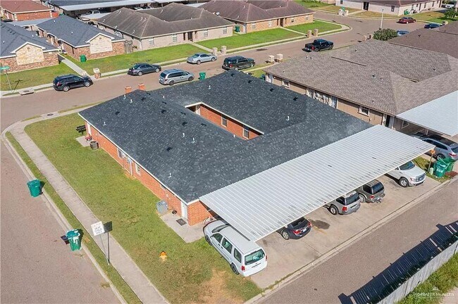 Foto del edificio - 2100 N Paradise Dr