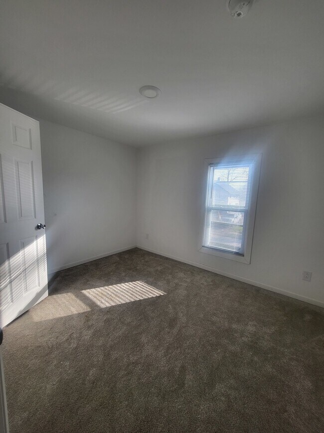 Foto del edificio - 1031 Island Ave