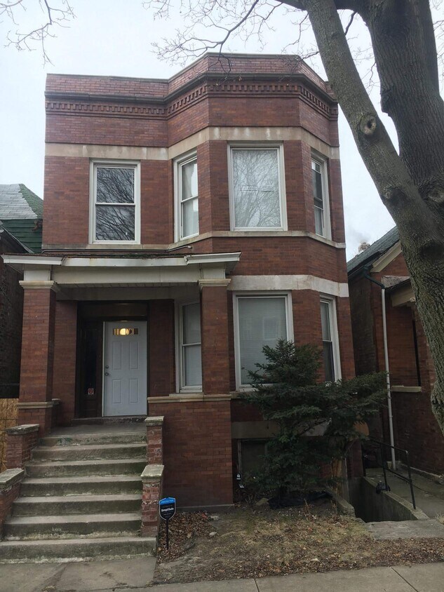 Primary Photo - 5931 S Elizabeth St