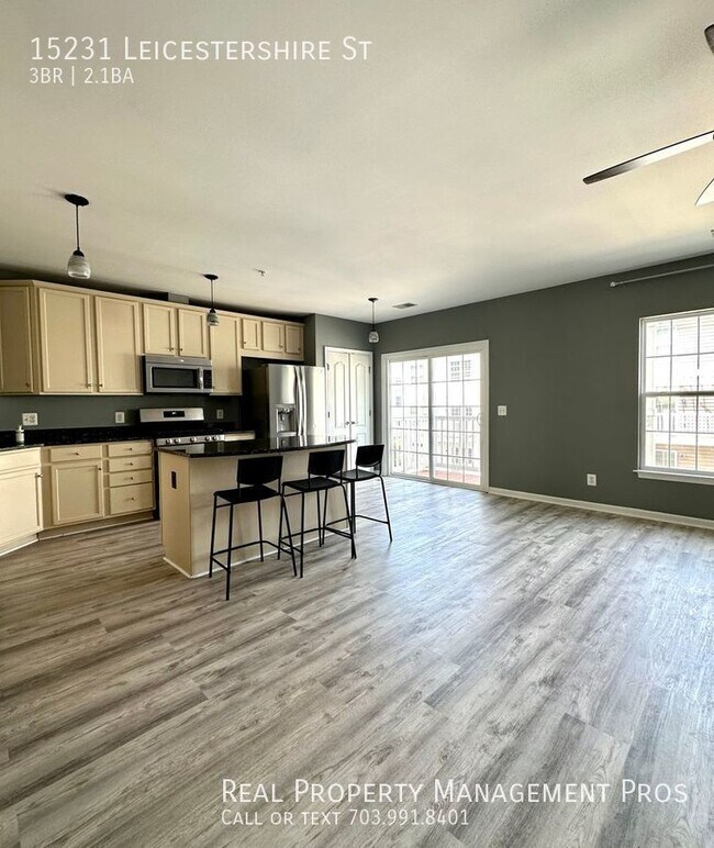 Photo - 15231 Leicestershire St Apartment