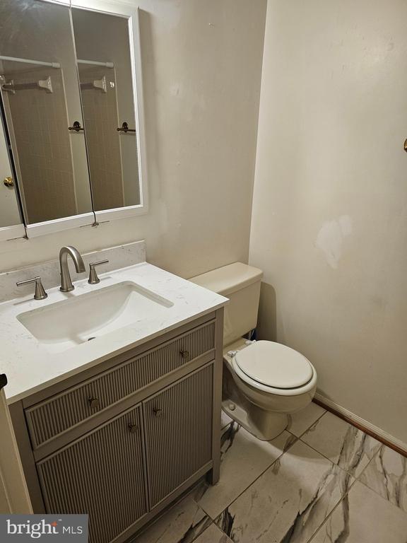 Building Photo - 503 Palmtree Dr