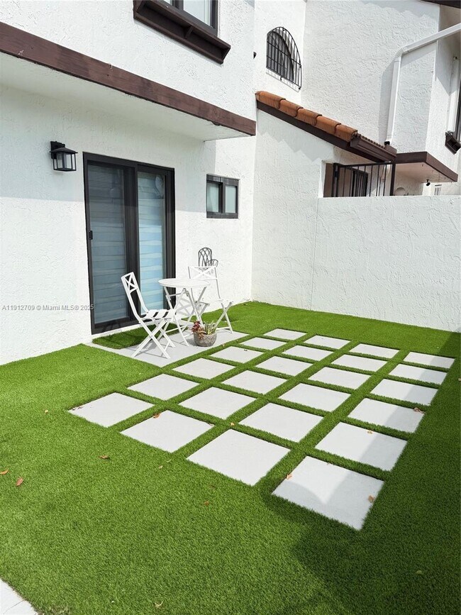 Foto del edificio - 1271 SW 124th Ct