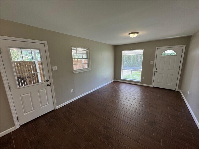 Foto del edificio - 4778 Ivywood Dr
