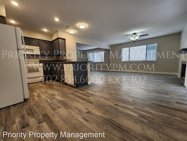 Building Photo - 3 br, 2.5 bath House - 3005 Ocean View Drive