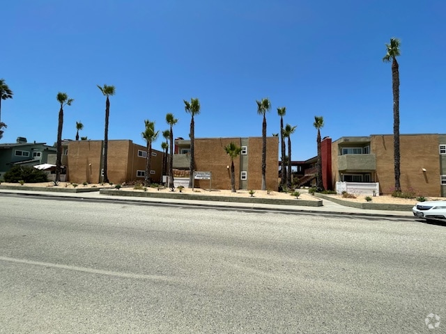 Building Photo - 5235 W Wooley Rd
