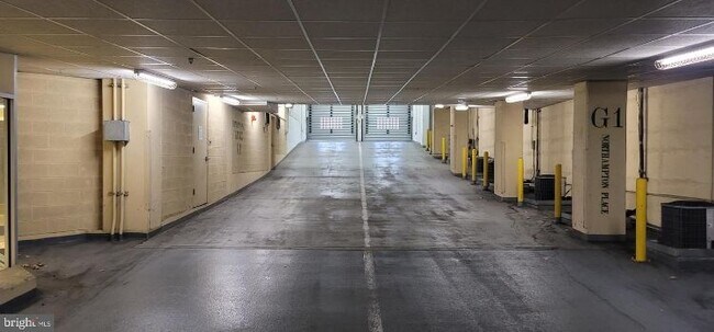Foto del edificio - 3101 N Hampton Dr